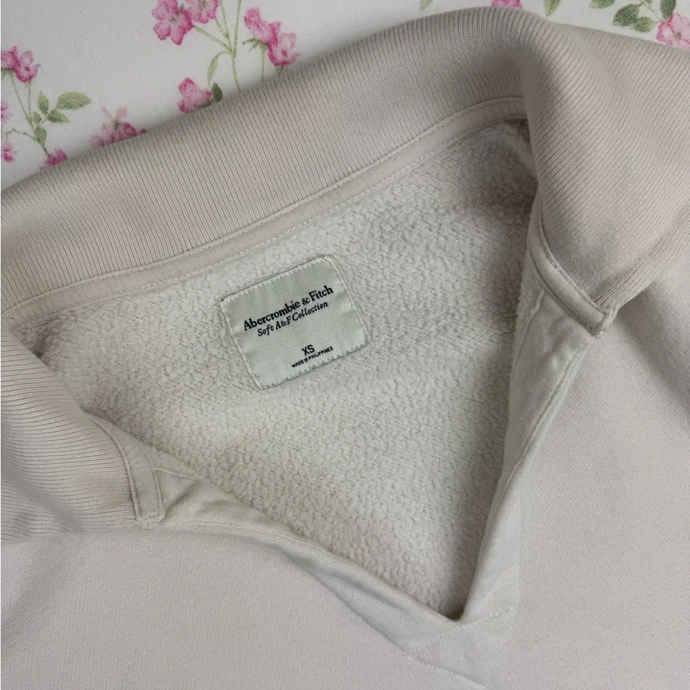 Abercrombie Soft A&F Oversize Baggy Pullover with Collar XS - Picture 3 of 9
